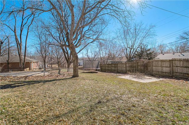 53 Fulkerson Circle, Liberty, MO 64068