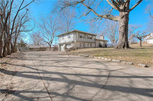 53 Fulkerson Circle, Liberty, MO 64068