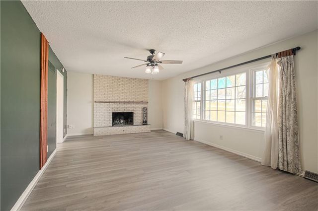 53 Fulkerson Circle, Liberty, MO 64068