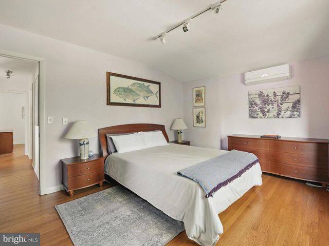 8003 16TH STREET, Washington, DC 20012