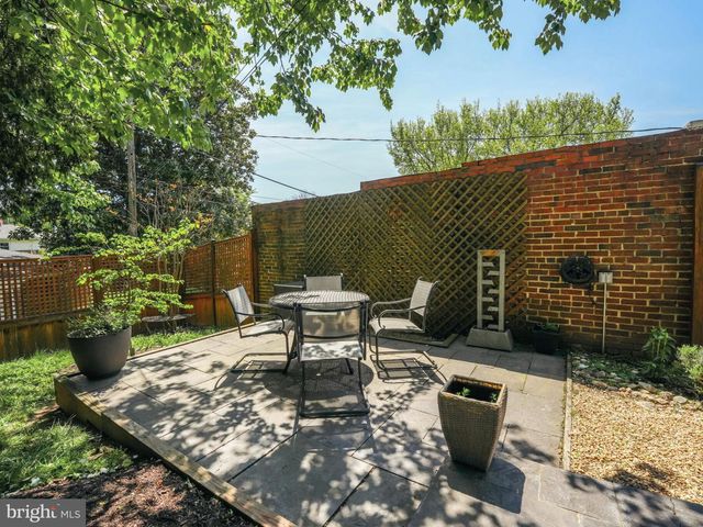 8003 16TH STREET, Washington, DC 20012
