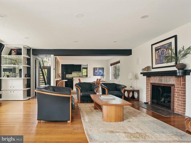 8003 16TH STREET, Washington, DC 20012