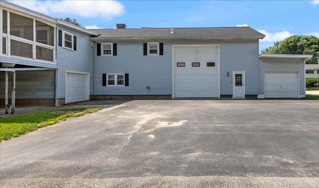 7 Wayne Street, Hudson, NH 03051
