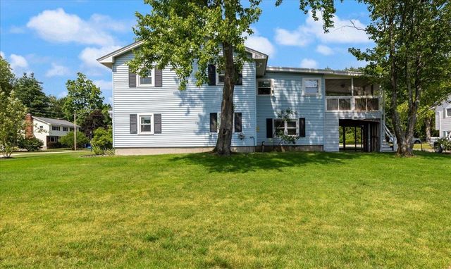 7 Wayne Street, Hudson, NH 03051