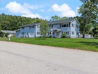 7 Wayne Street, Hudson, NH 03051