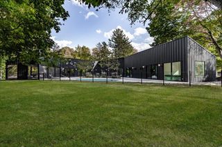 13892 Rea Avenue, Harbert, MI 49115