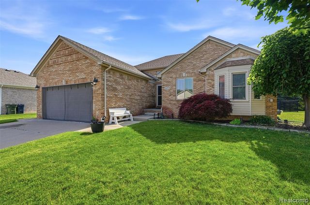 36372 Cecilia Drive, Sterling Heights, MI 48312