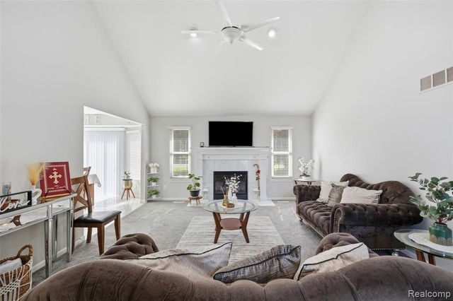 36372 Cecilia Drive, Sterling Heights, MI 48312