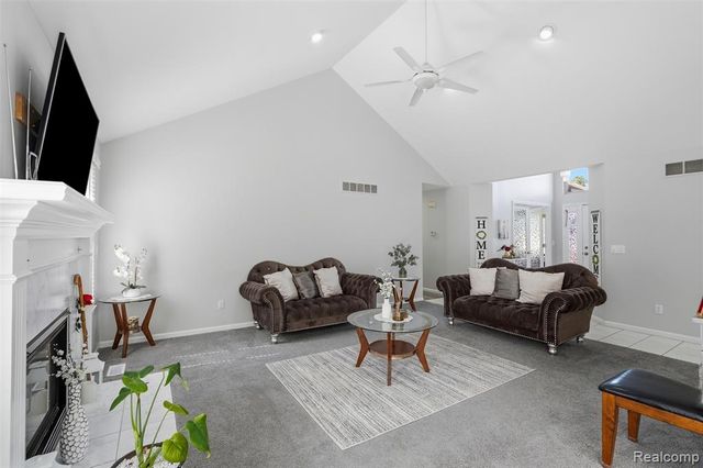 36372 Cecilia Drive, Sterling Heights, MI 48312