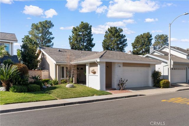19 Muir, Irvine, CA 92620