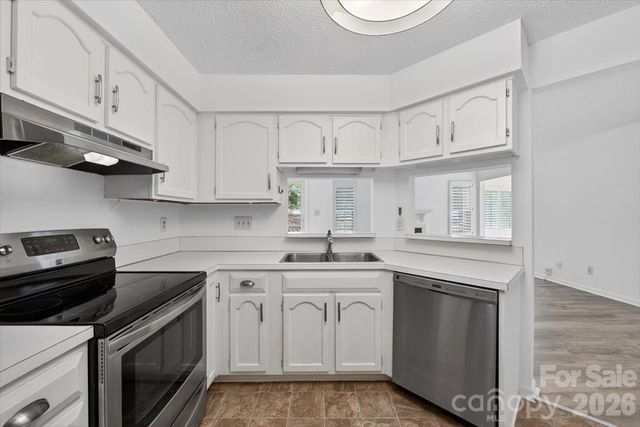 6000 Gray Gate Lane D, Charlotte, NC 28210