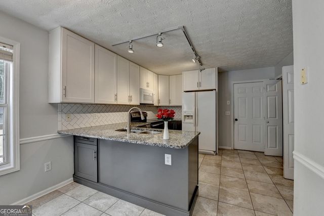 3270 Spincaster Way, Loganville, GA 30052