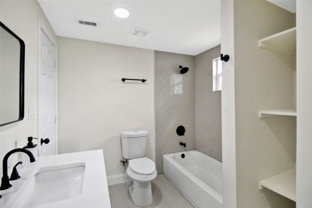 7725 Avenue H A, Houston, TX 77012