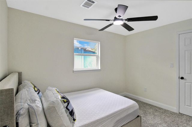 7725 Avenue H A, Houston, TX 77012