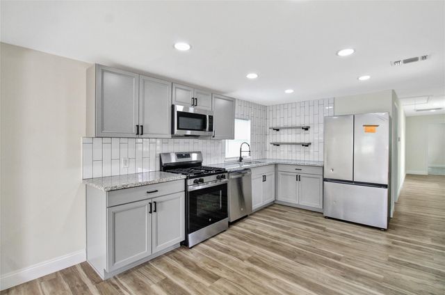 7725 Avenue H A, Houston, TX 77012