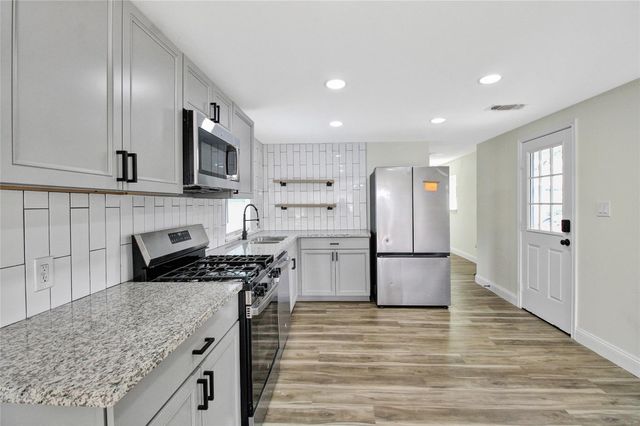 7725 Avenue H A, Houston, TX 77012