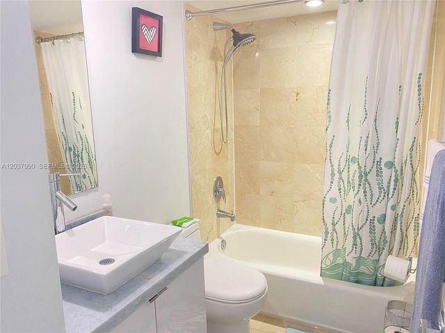 6917 Collins Ave 1205, Miami Beach, FL 33141