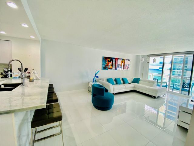 6917 Collins Ave 1205, Miami Beach, FL 33141