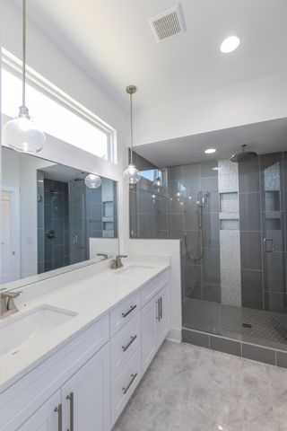 1713A Simpkins St, Nashville, TN 37208