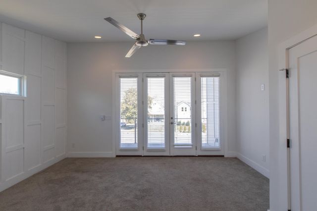 1713A Simpkins St, Nashville, TN 37208
