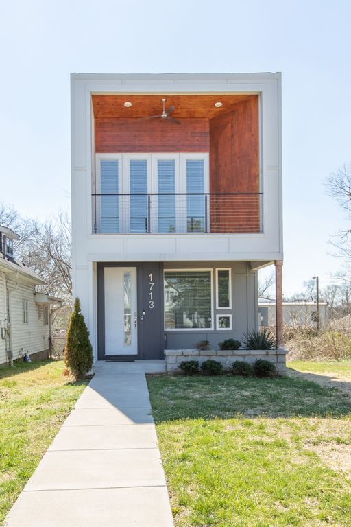 1713A Simpkins St, Nashville, TN 37208
