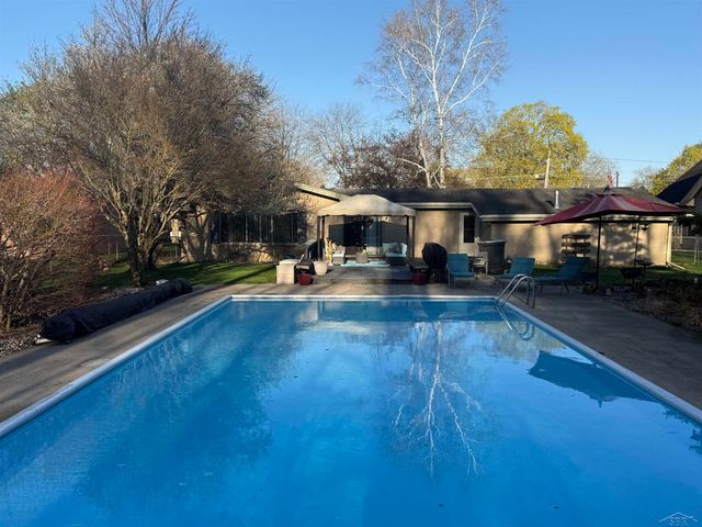 3647 Sherwood Road, Saginaw, MI 48603