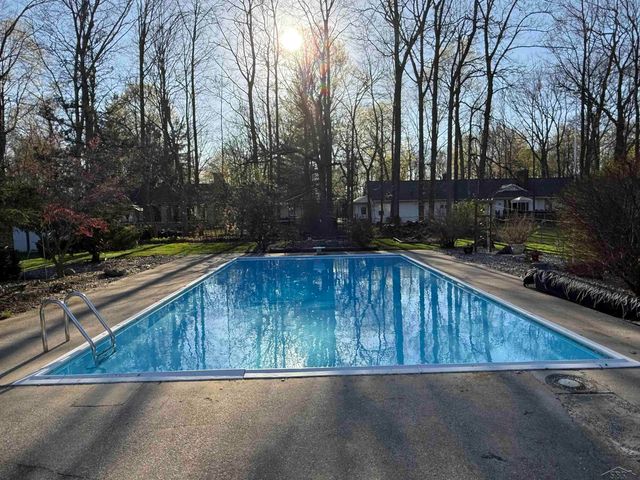 3647 Sherwood Road, Saginaw, MI 48603