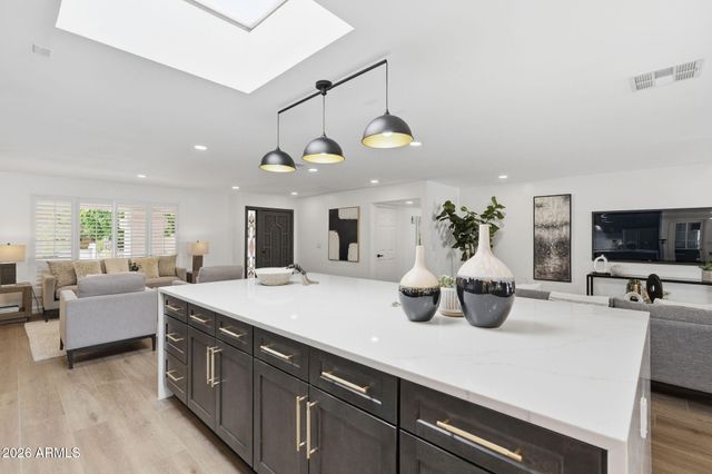 8415 S Kachina Dr Drive, Tempe, AZ 85284