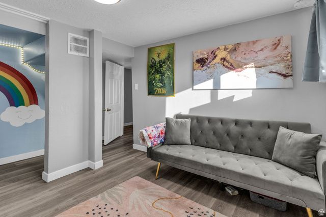 1992 W AFTON CIR, Layton, UT 84041