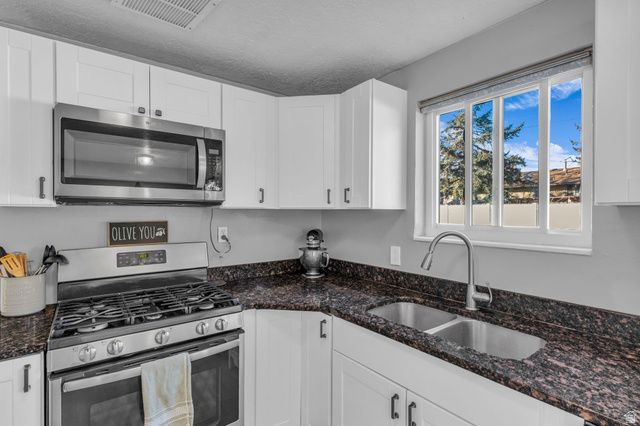 1992 W AFTON CIR, Layton, UT 84041