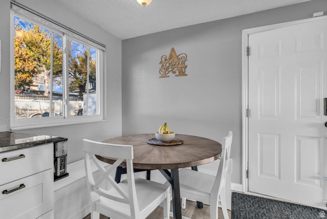 1992 W AFTON CIR, Layton, UT 84041