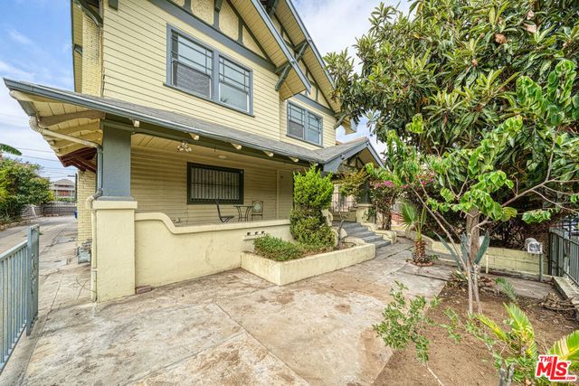 1677 S Harvard Boulevard, Los Angeles, CA 90006