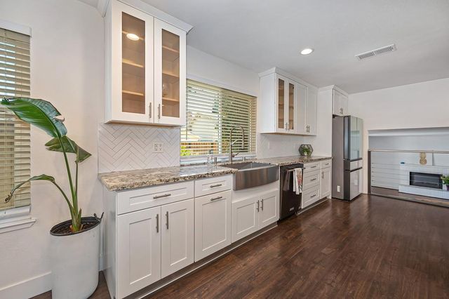 8250 Majestic Oak Way, Citrus Heights, CA 95610