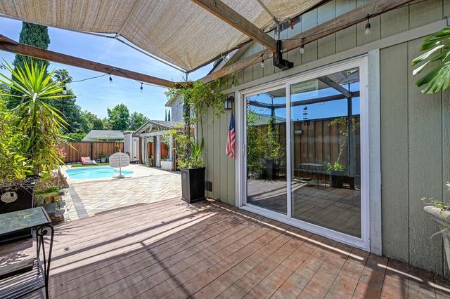 8250 Majestic Oak Way, Citrus Heights, CA 95610