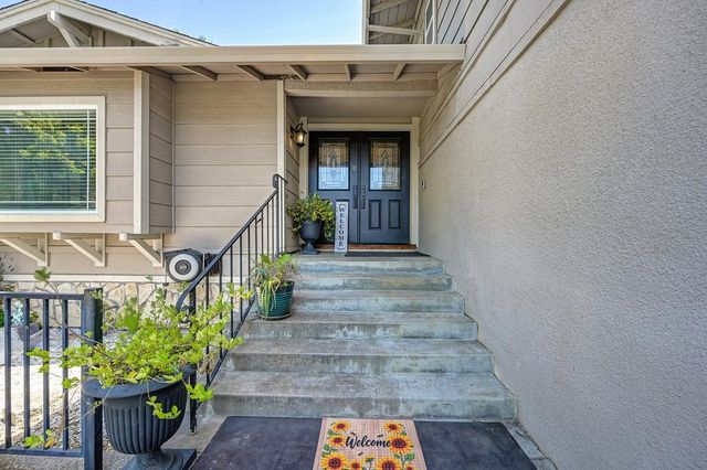8250 Majestic Oak Way, Citrus Heights, CA 95610