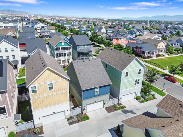 10712 S KESTREL RISE RD, South Jordan, UT 84009