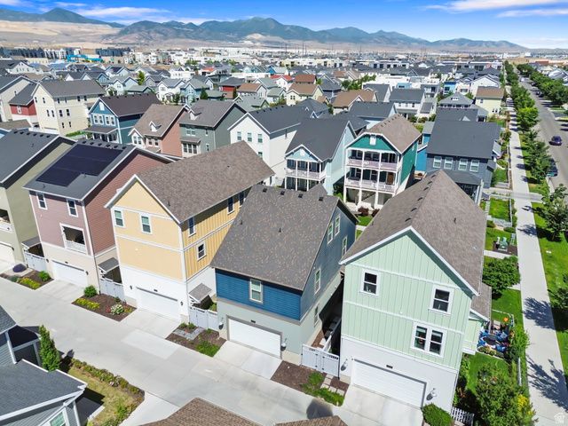 10712 S KESTREL RISE RD, South Jordan, UT 84009