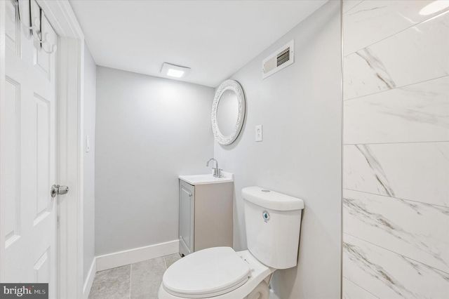 1940 S LAMBERT STREET, Philadelphia, PA 19145