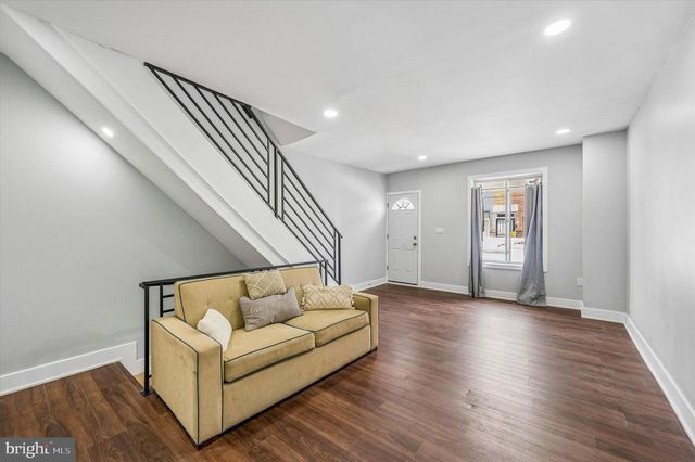 1940 S LAMBERT STREET, Philadelphia, PA 19145
