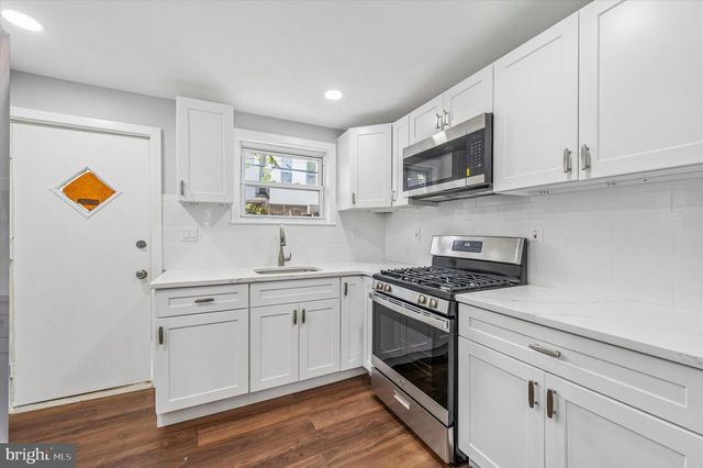 1940 S LAMBERT STREET, Philadelphia, PA 19145