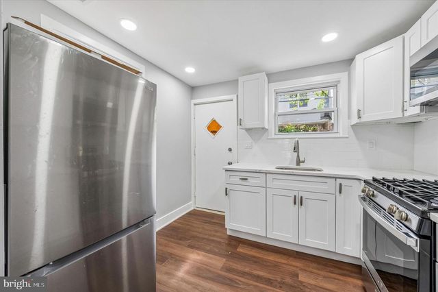 1940 S LAMBERT STREET, Philadelphia, PA 19145