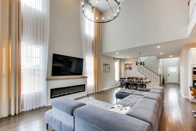 301 Didier Court, Buffalo Grove, IL 60089