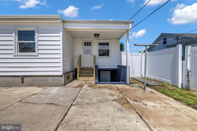 3 COMPRESSION CT, Middle River, MD 21220