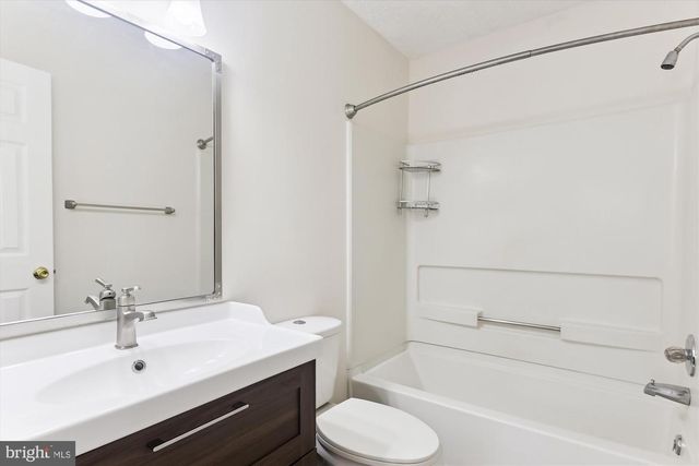 4125 SILVER PARK TER, Suitland, MD 20746