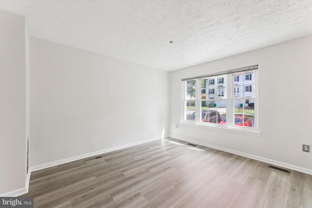 4125 SILVER PARK TER, Suitland, MD 20746