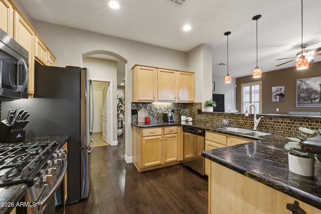 2604 S PONDEROSA Drive, Gilbert, AZ 85295