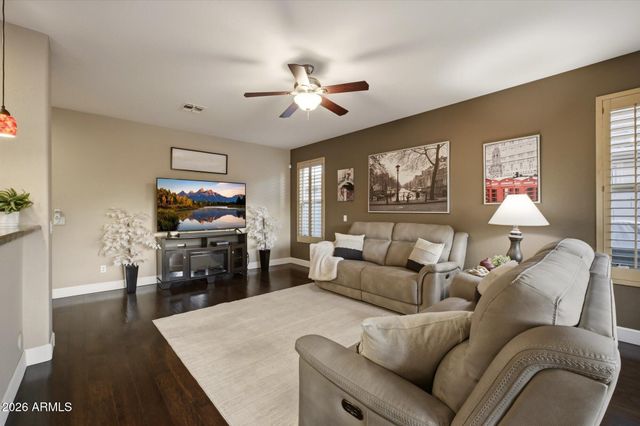 2604 S PONDEROSA Drive, Gilbert, AZ 85295