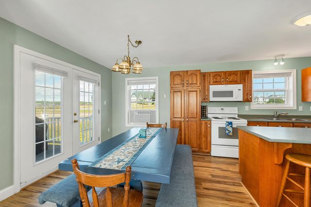 5 Chase Street, Hampton, NH 03842