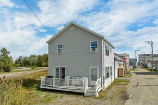 5 Chase Street, Hampton, NH 03842