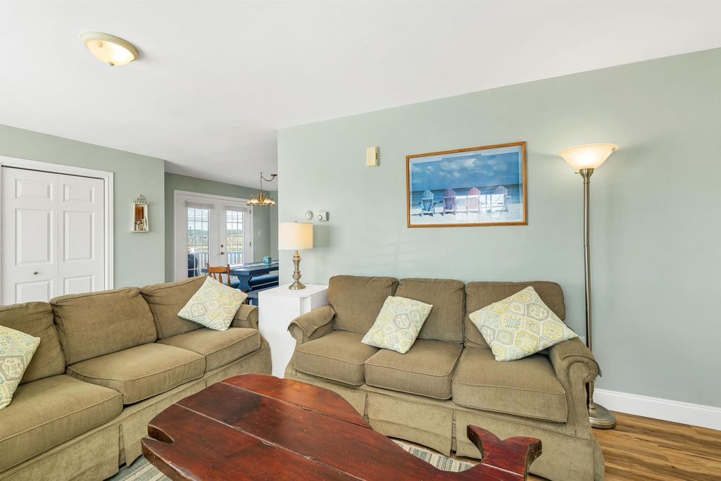 Image 15 of property listing at 5 Chase Street, Hampton, NH 03842